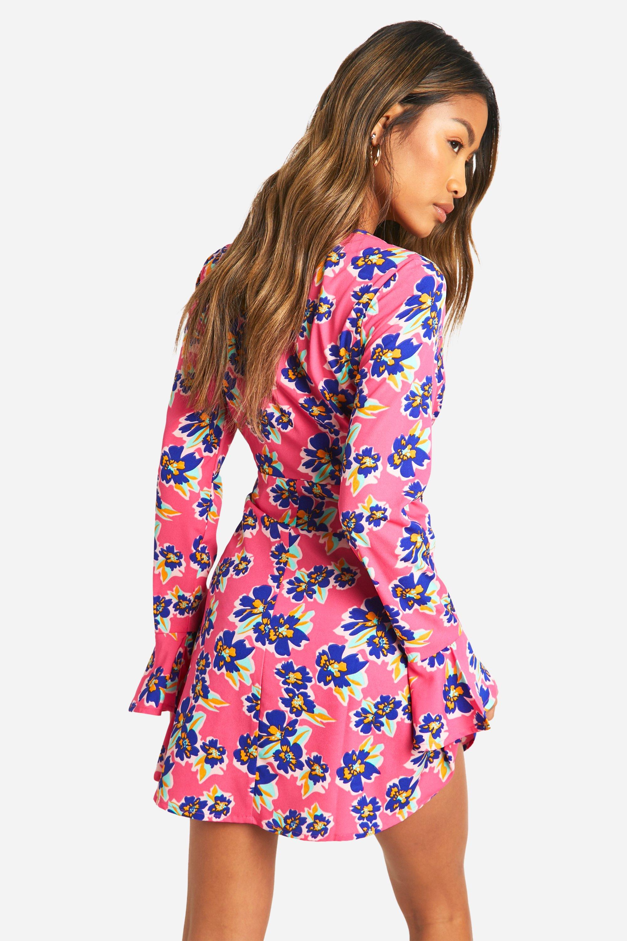 【boohoo】フローラル スモック ドレス pzz59906_teal_xl?w=537&qlt=
