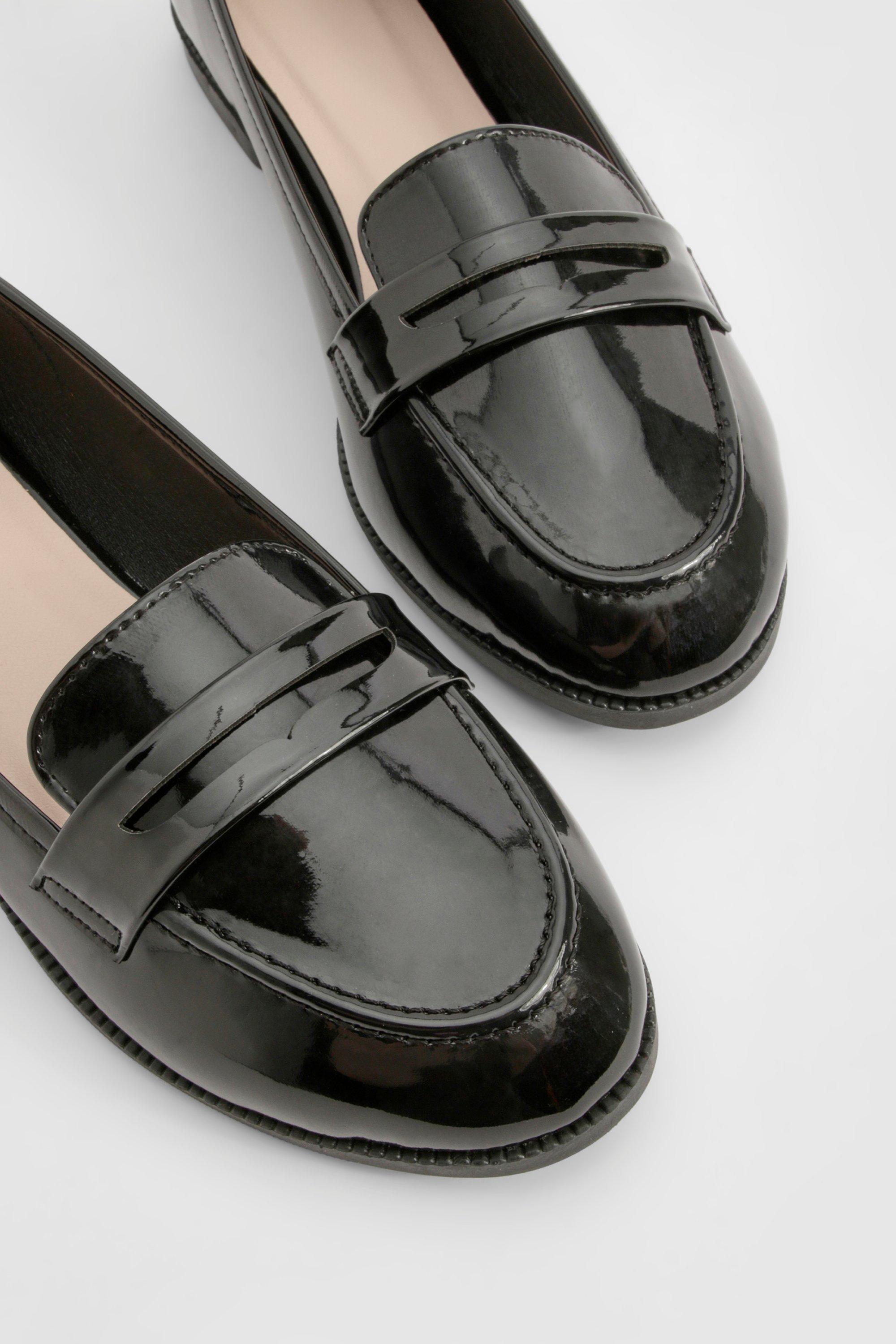 Wide ieri width penny loafers