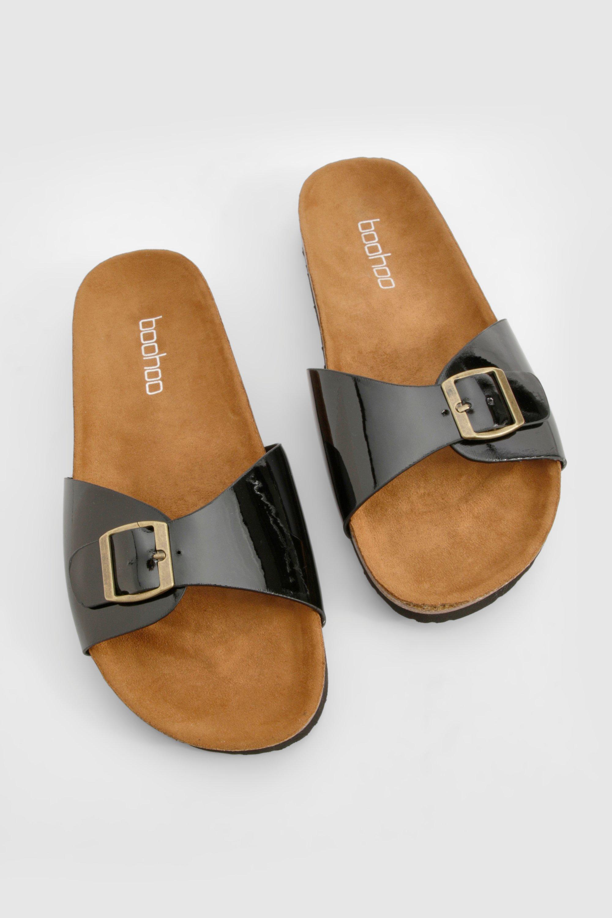 Brede Slippers Met Gesp En Voetbed