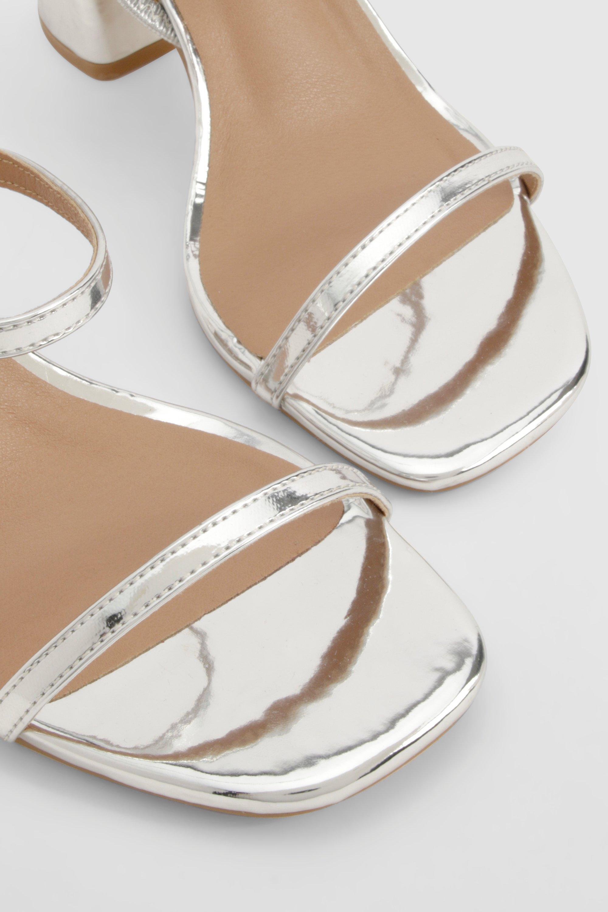 Scarpe a calzata ampia elasticizzate in due parti con tacco a blocco boohoo IT