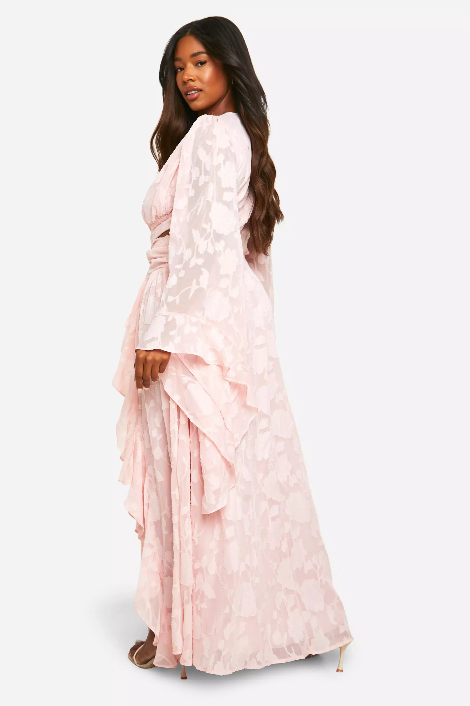Pink Plus Textured Cut Out Maxi Dress  صورة بديلة