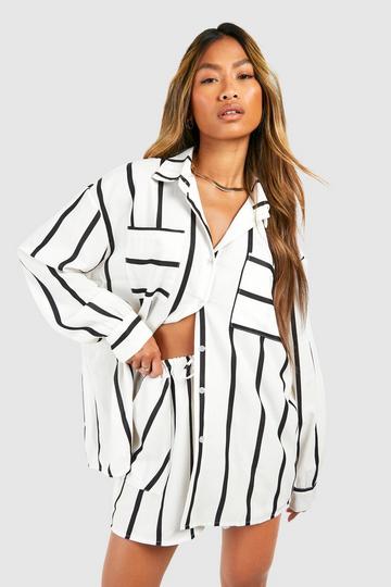 Platgeslagen Monochrome Gestreepte Baggy Shorts cream