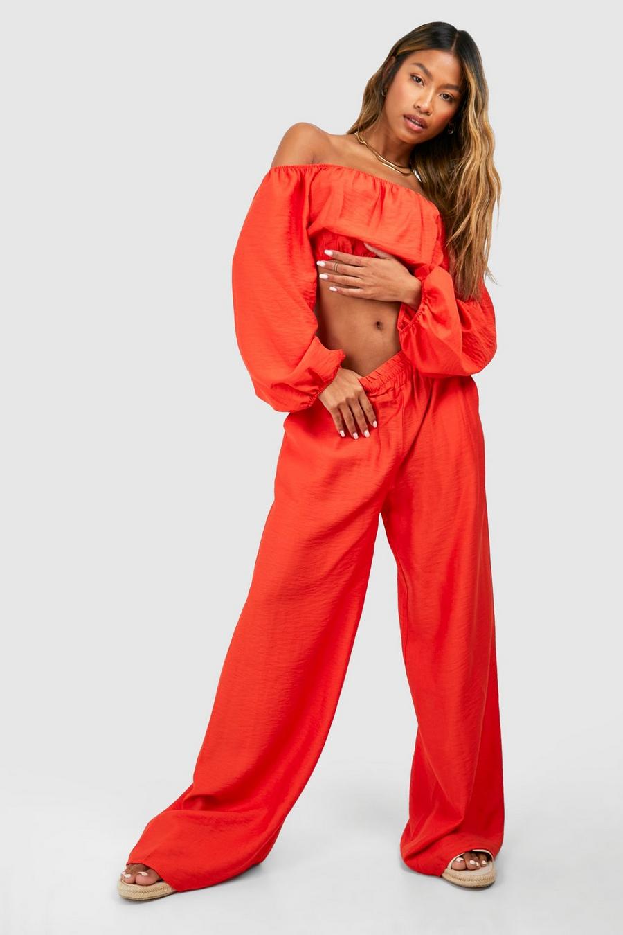 Pantalón de pernera ancha y top crop texturizado con mangas bombachas y escote bardot, Red orange