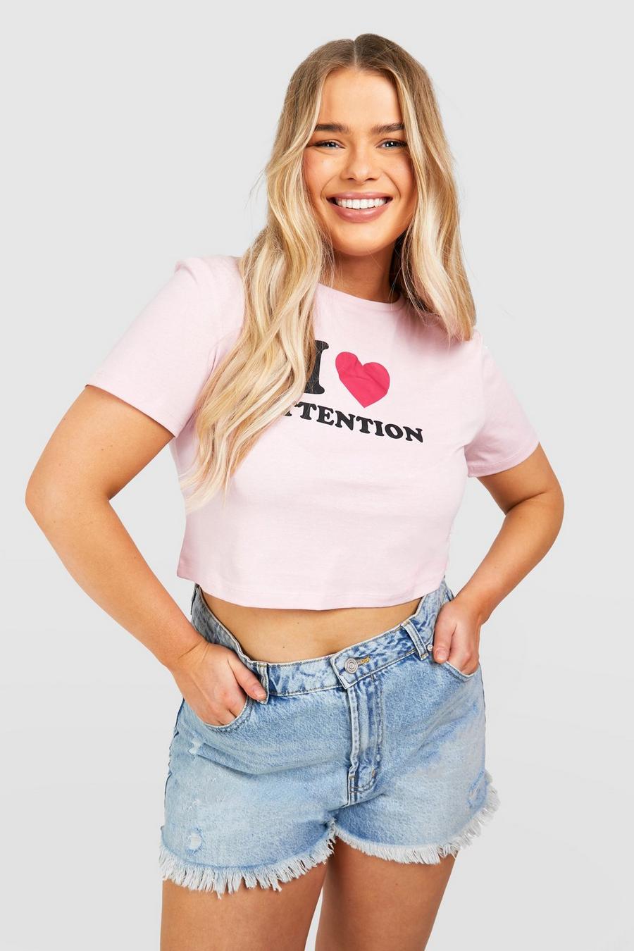 Grande taille - T-shirt à slogan I Heart Attention, Baby pink image number 1