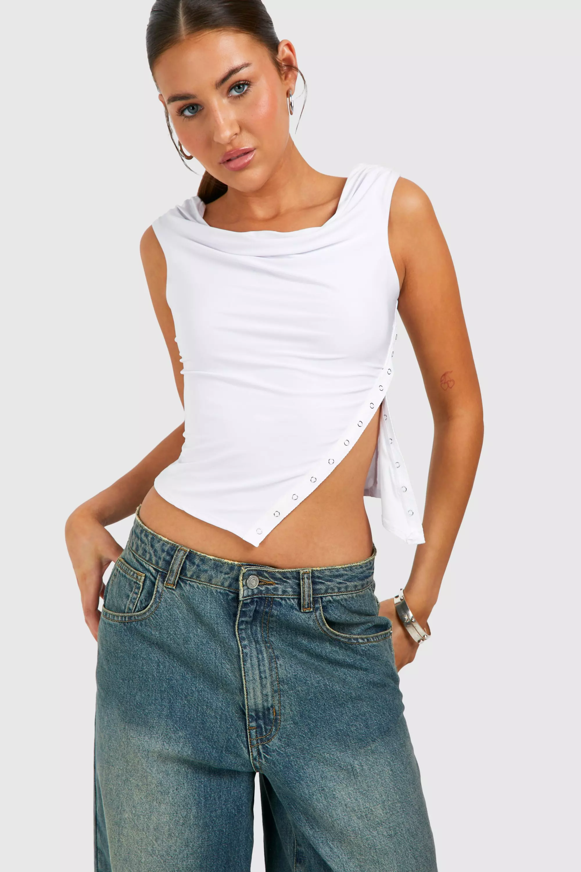 White Slinky Popper Detail Top  صورة بديلة