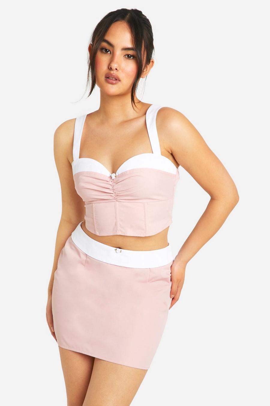 Baby pink Flower Detail Strappy Crop Top image number 1