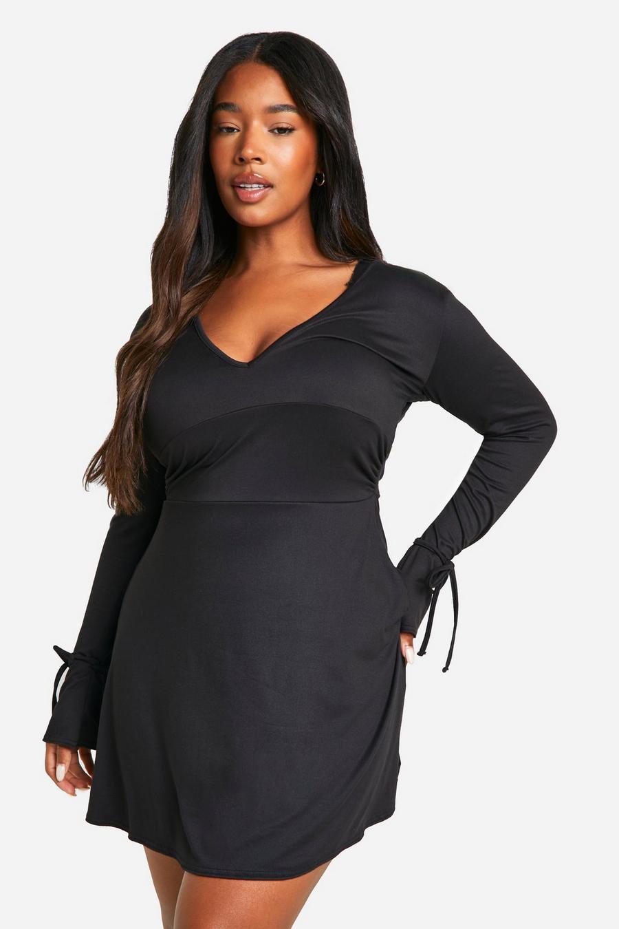 Black Plus Mjuk utsvängd klänning med knytdetaljer image number 1
