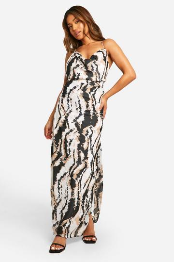 Petite Chiffon-Maxikleid mit abstraktem Print brown