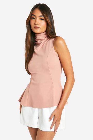 Crepe Fitted Seam Detail Top rose