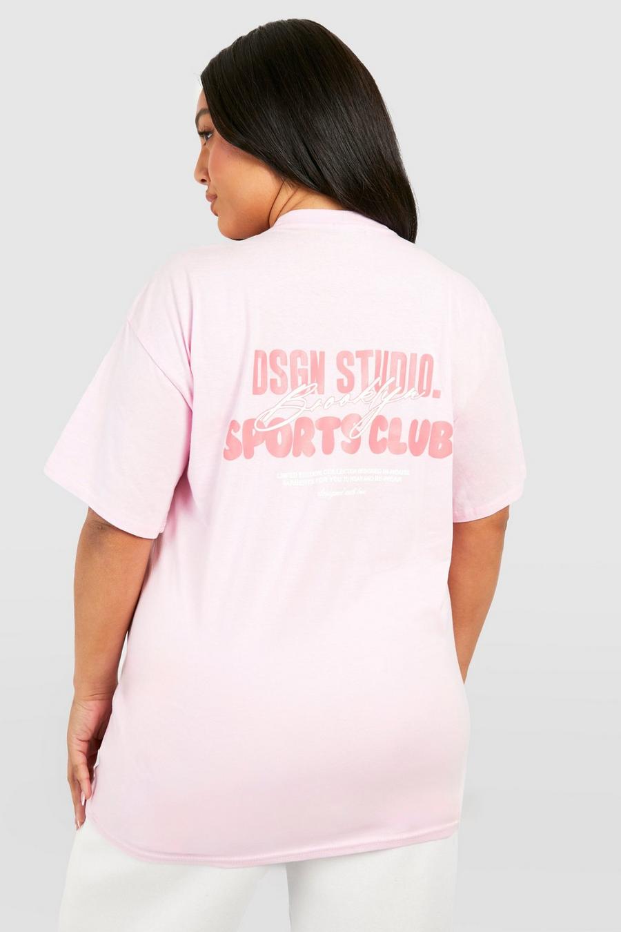 Plus T-Shirt mit Dsgn Studio Brooklyn Schriftzug, Baby pink image number 1