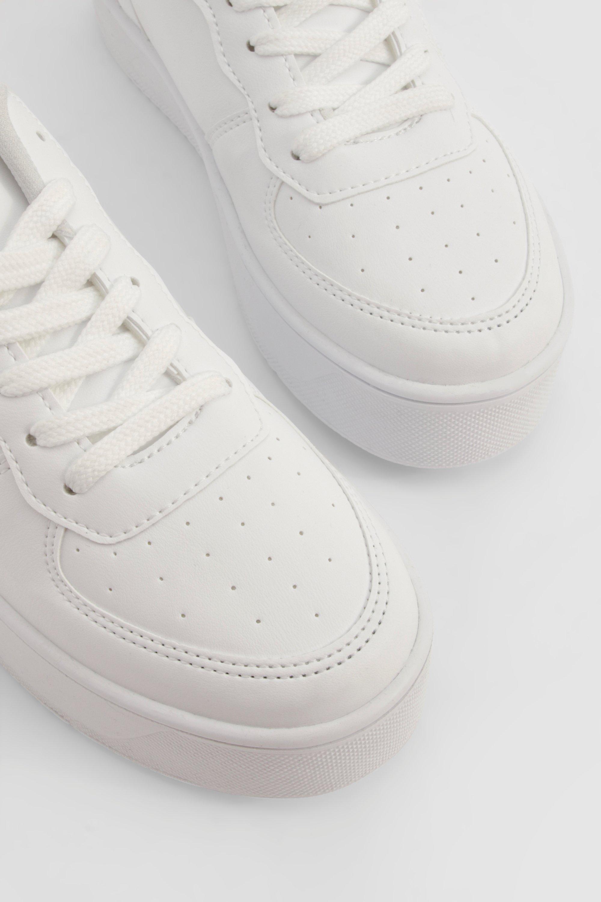 Klobige Platform Sneaker mit Kontrast Einsatz boohoo DE