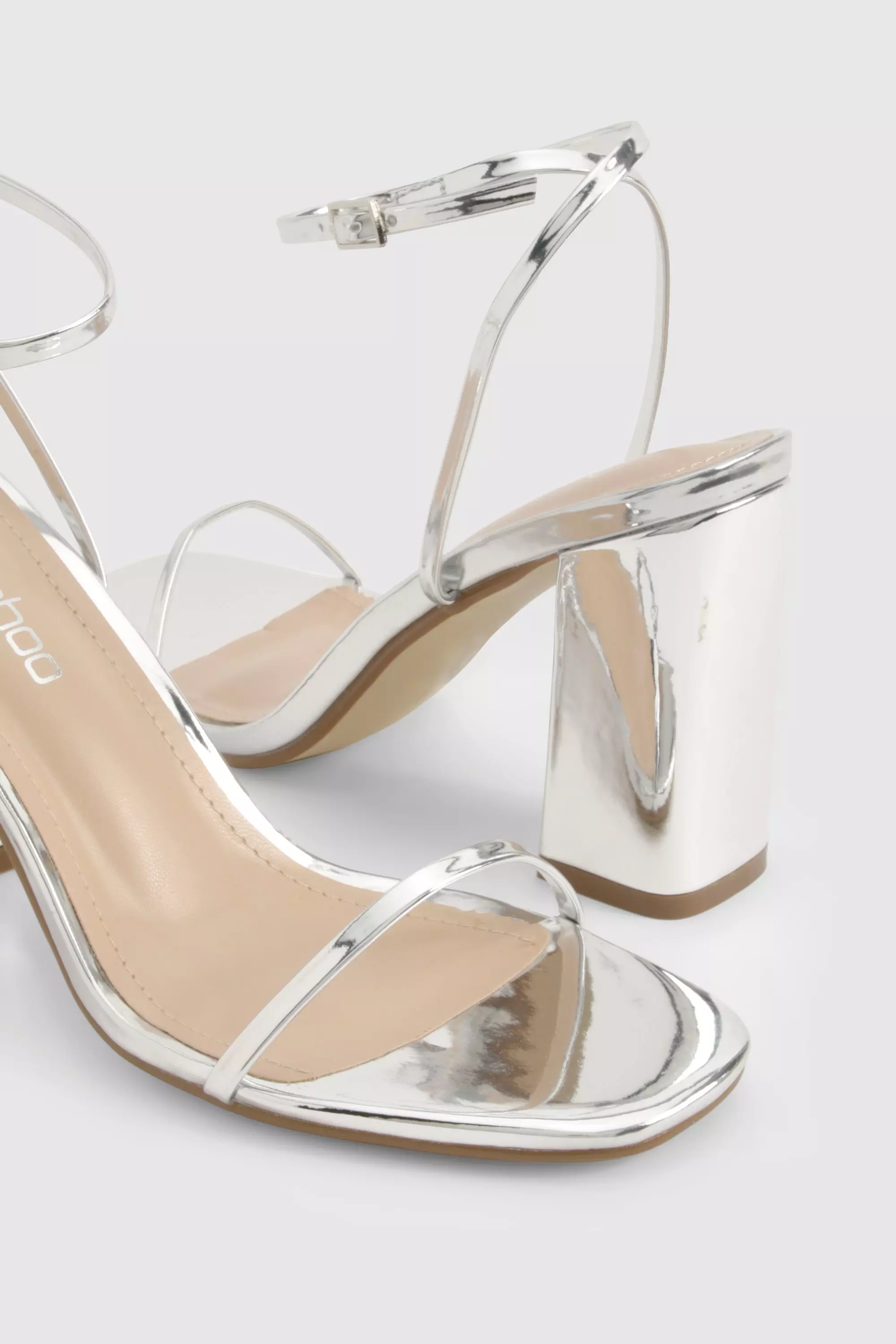 Silver Metallic Patent Block Heel Two Part Sandals   صورة بديلة