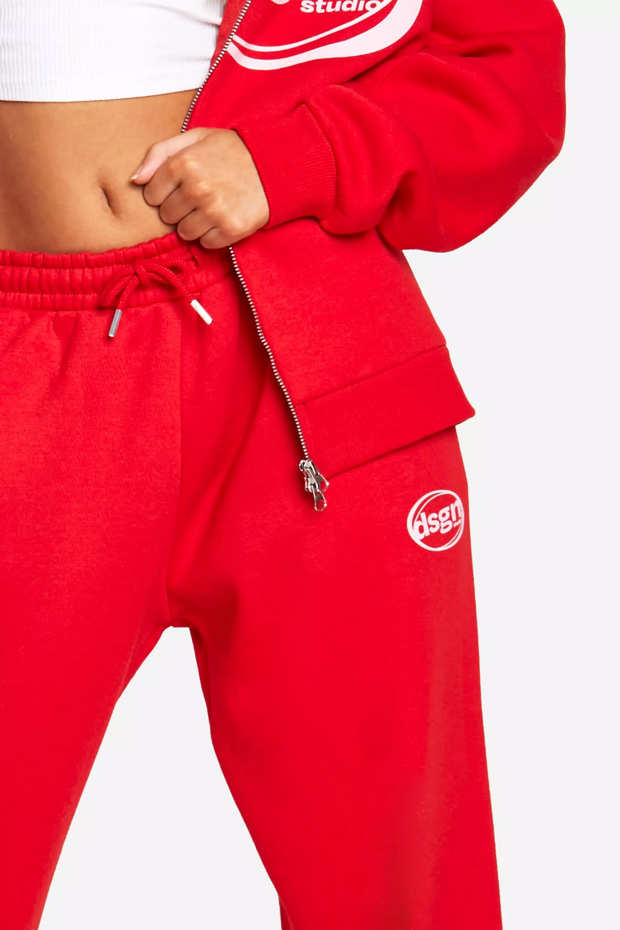 Red Dsgn Studio Oval Print Cuffed Oversized Jogger  صورة بديلة