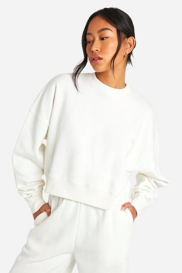 Dsgn Studio Embroidered Boxy Crop Sweatshirt ecru