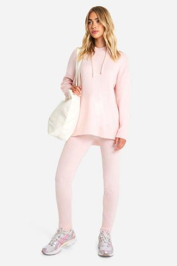 Ensemble en maille douce avec sweat à capuche et pantalon baby pink