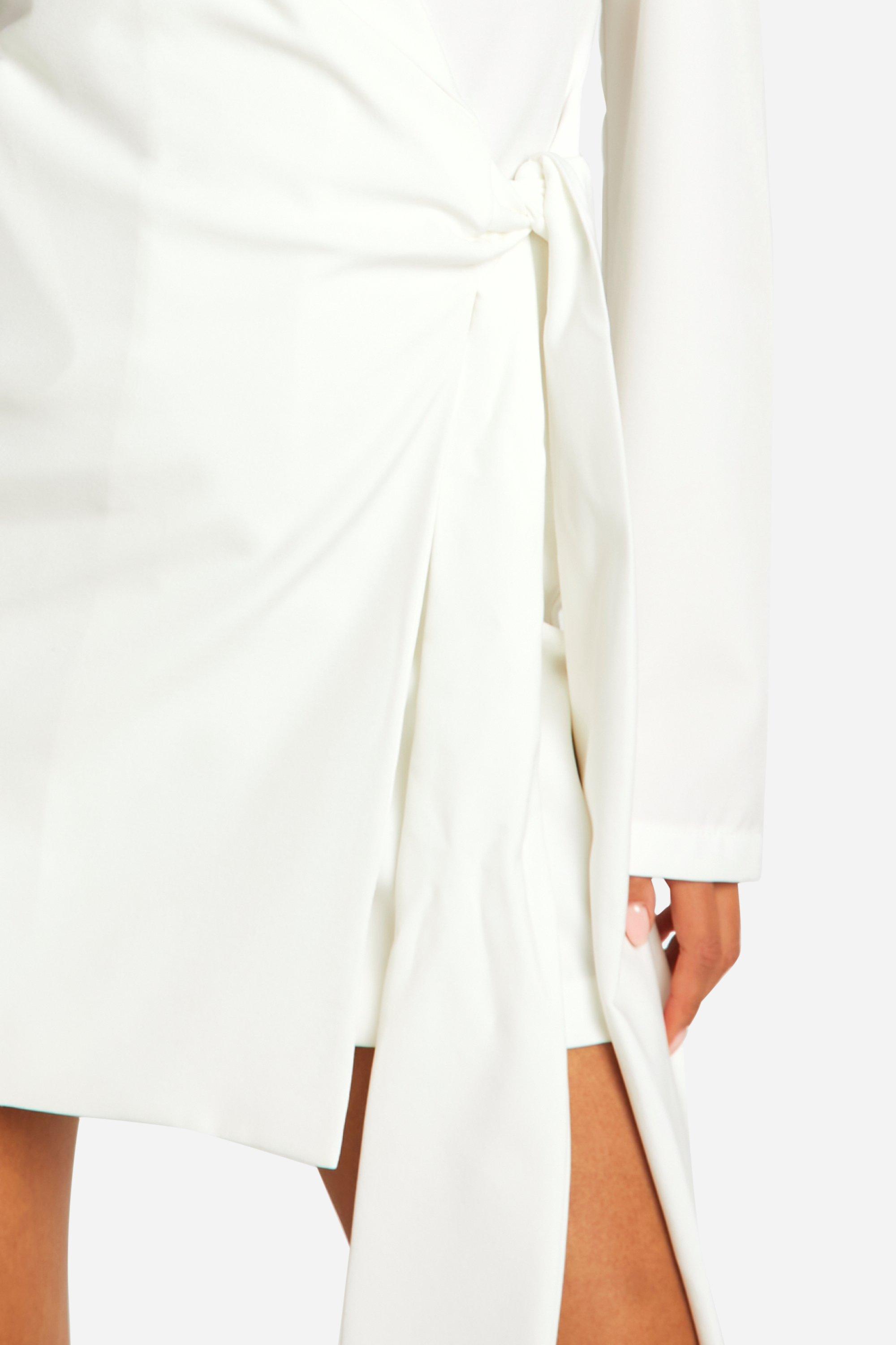 Boohoo white wrap dress online