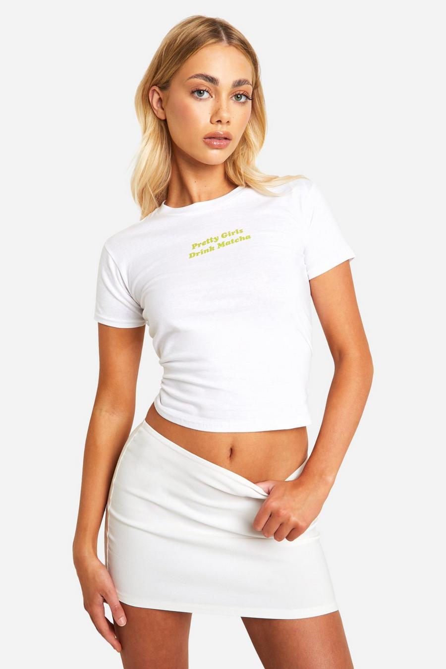 T-shirt da neonato con slogan Pretty Girls Drink Matcha, White