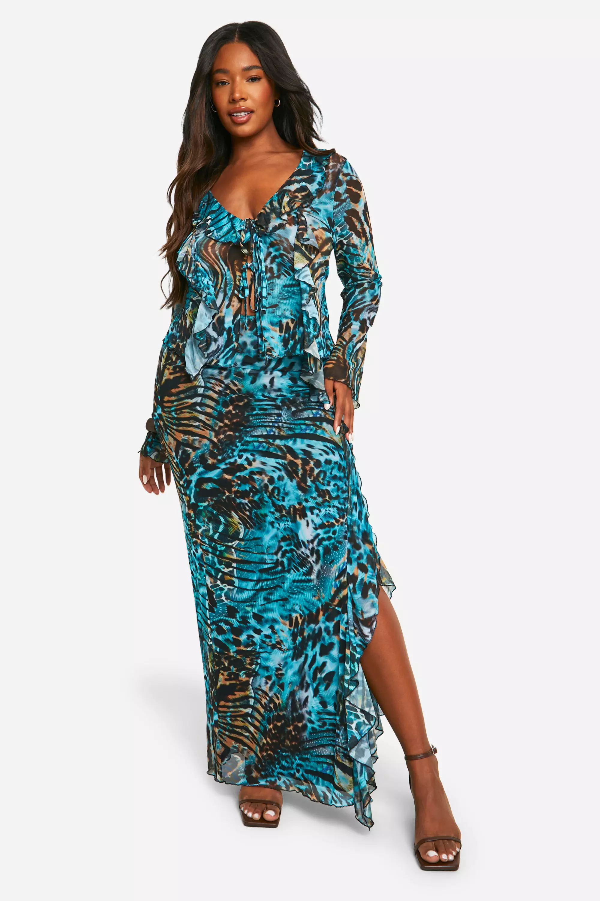 Plus Printed Ruffle Mesh Top alternative image