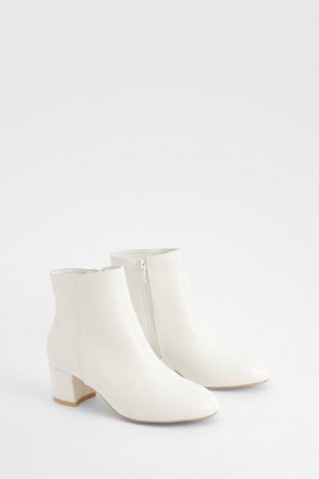 Basic Block Heel Shoe Boots white