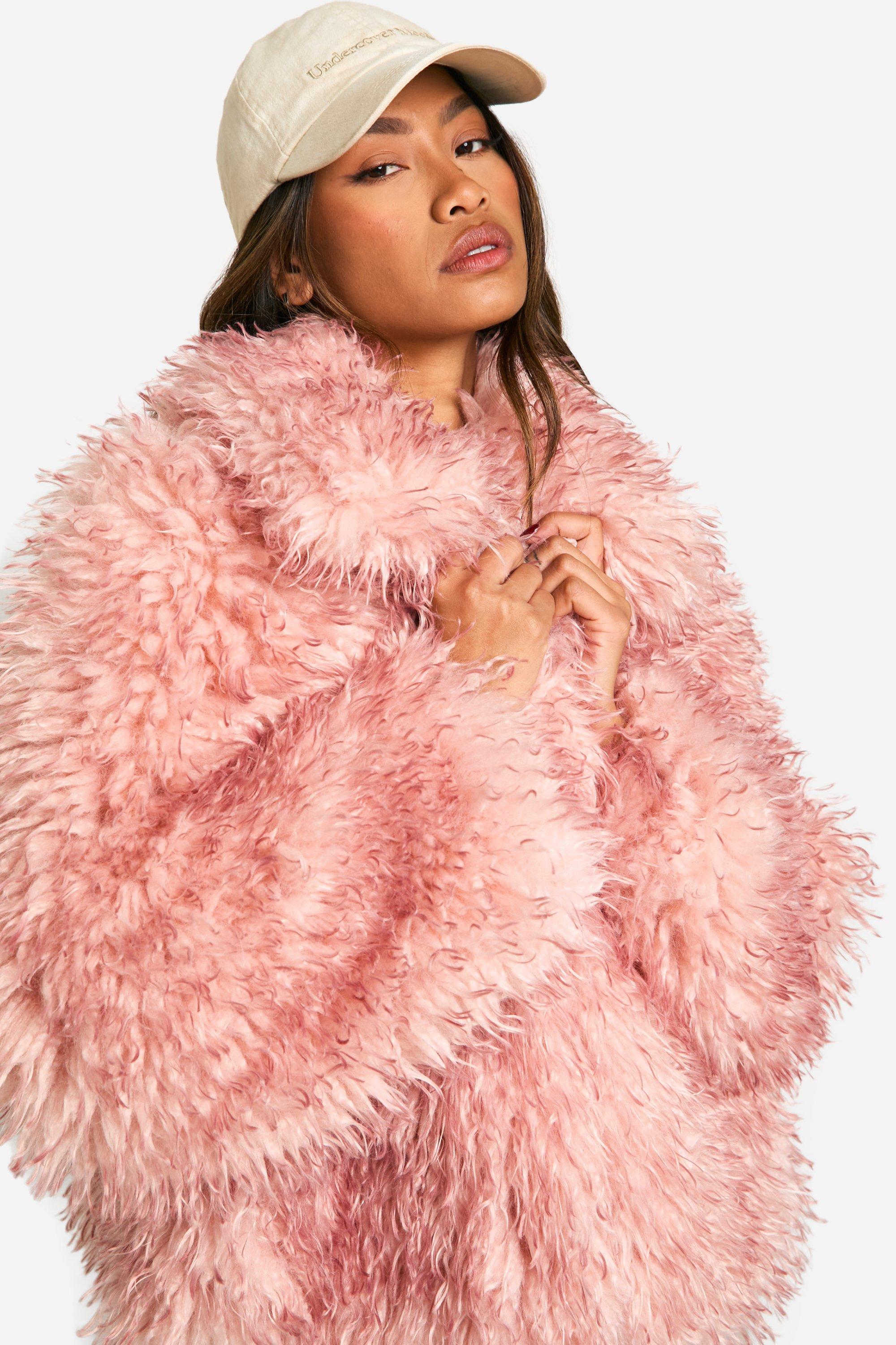 Boohoo shops pink fur coat