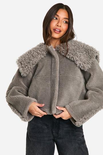 Mixed Faux Fur Collared Detail Jacket grey