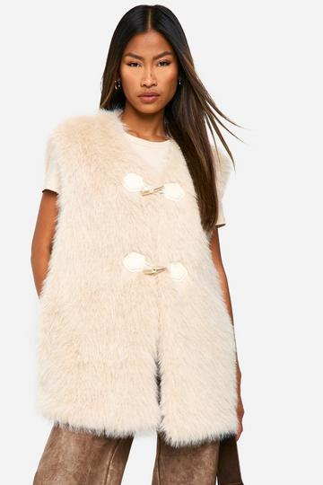 Vintage Look Faux Fur Toggle Detail Oversized Gilet sand