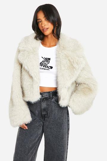 Petite Vintage Look Faux Fur Coat ivory