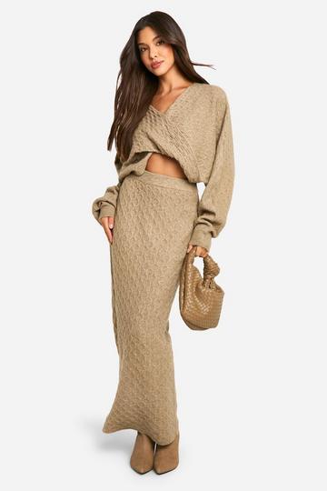 Zachte Gedraaide Grof Gebreide Crop Top En Maxi Rok Set mocha