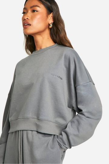 Dsgn Studio Embroidered Boxy Crop Sweatshirt charcoal