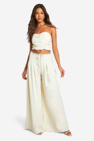 Extreme Wide Leg Pleated Trouser ecru