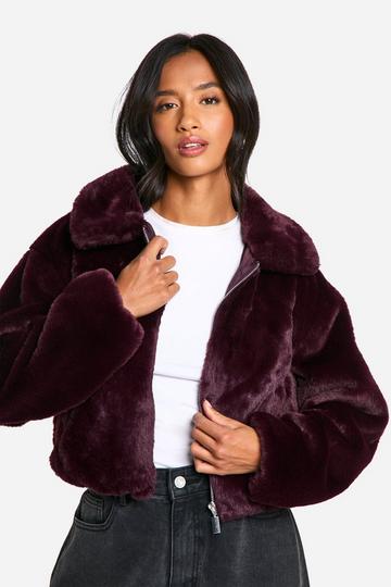 Petite Short Faux Fur Jacket burgundy