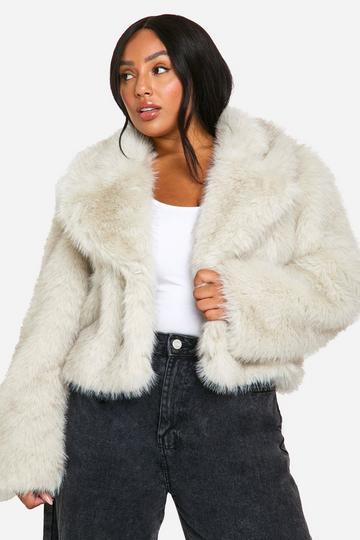 Cream White Plus Vintage Look Faux Fur Coat