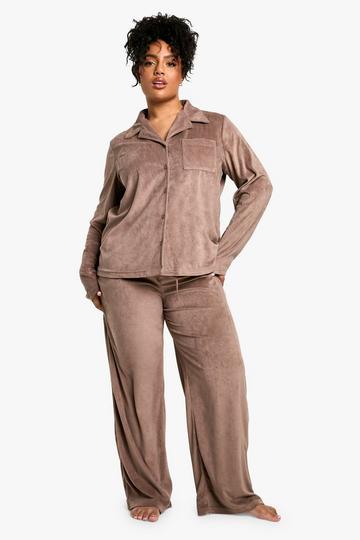 Plus Fleece Velours Pyjama Set Met Knopen chocolate