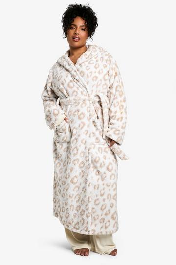 Plus Tonal Leopard Borg Dressing Gown cream