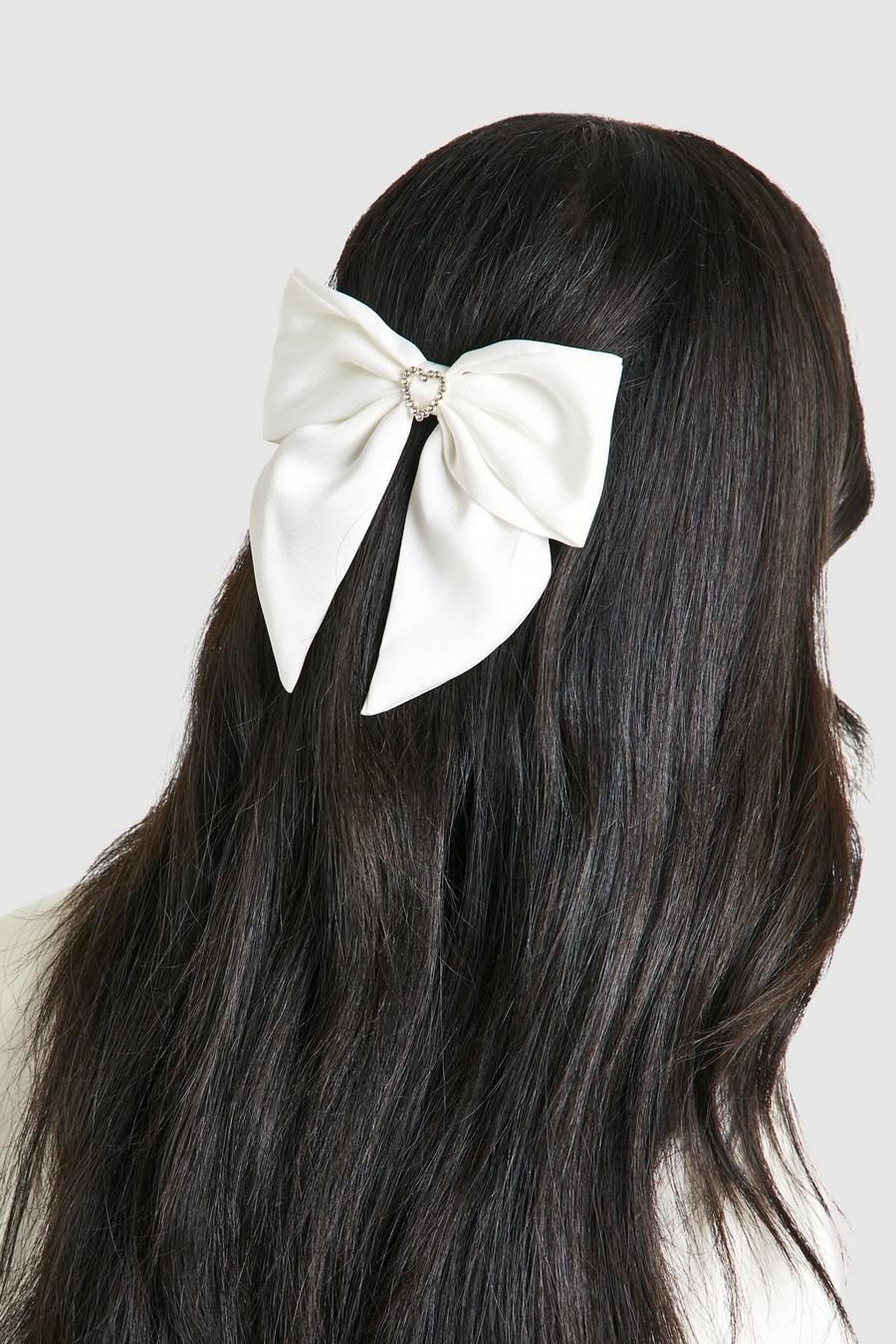 White Embellished Heart Detail Bow Hair Clip  image number 1