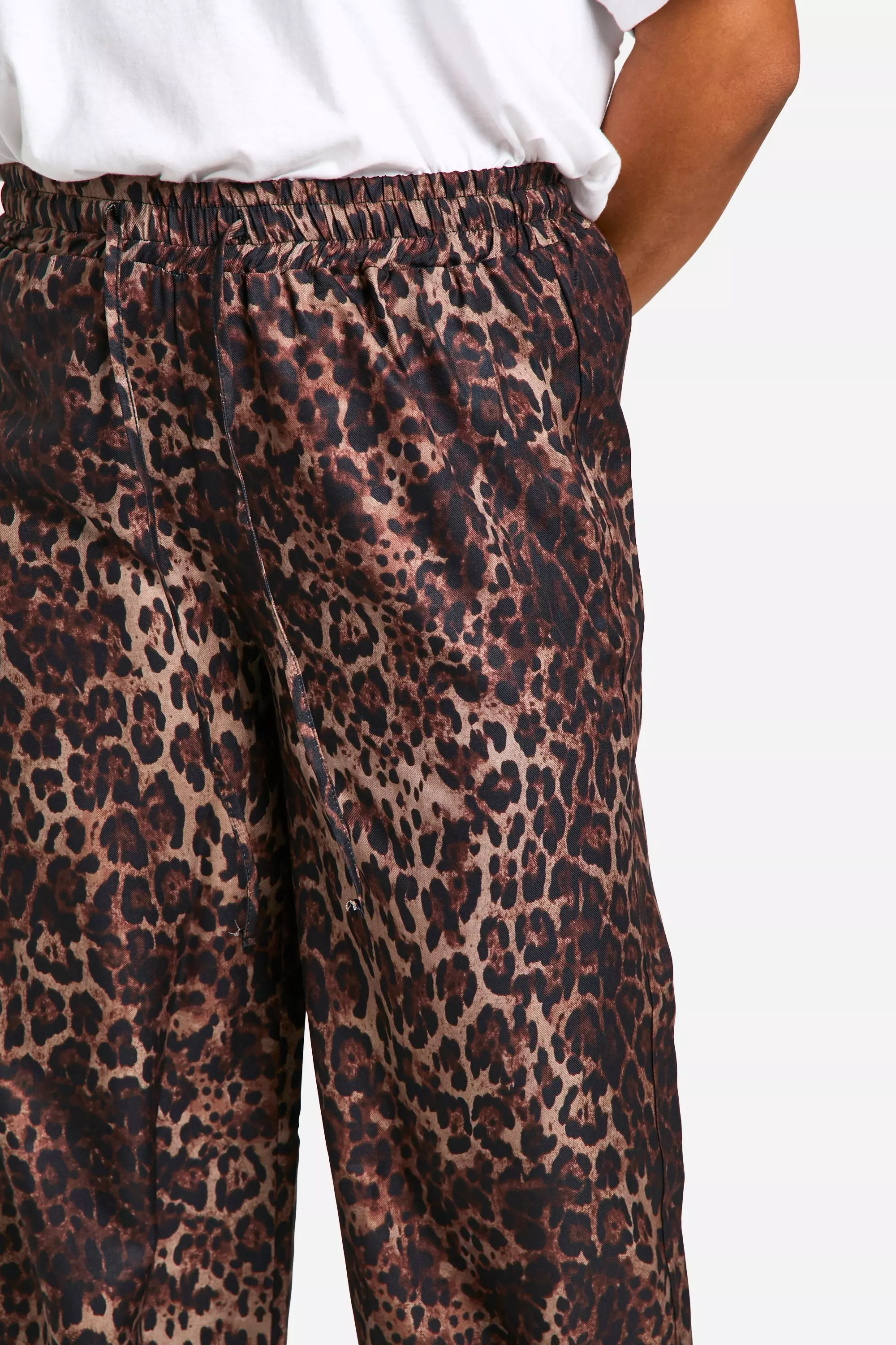 Brown Plus Leopard Print Woven Drawstring Trousers  صورة بديلة