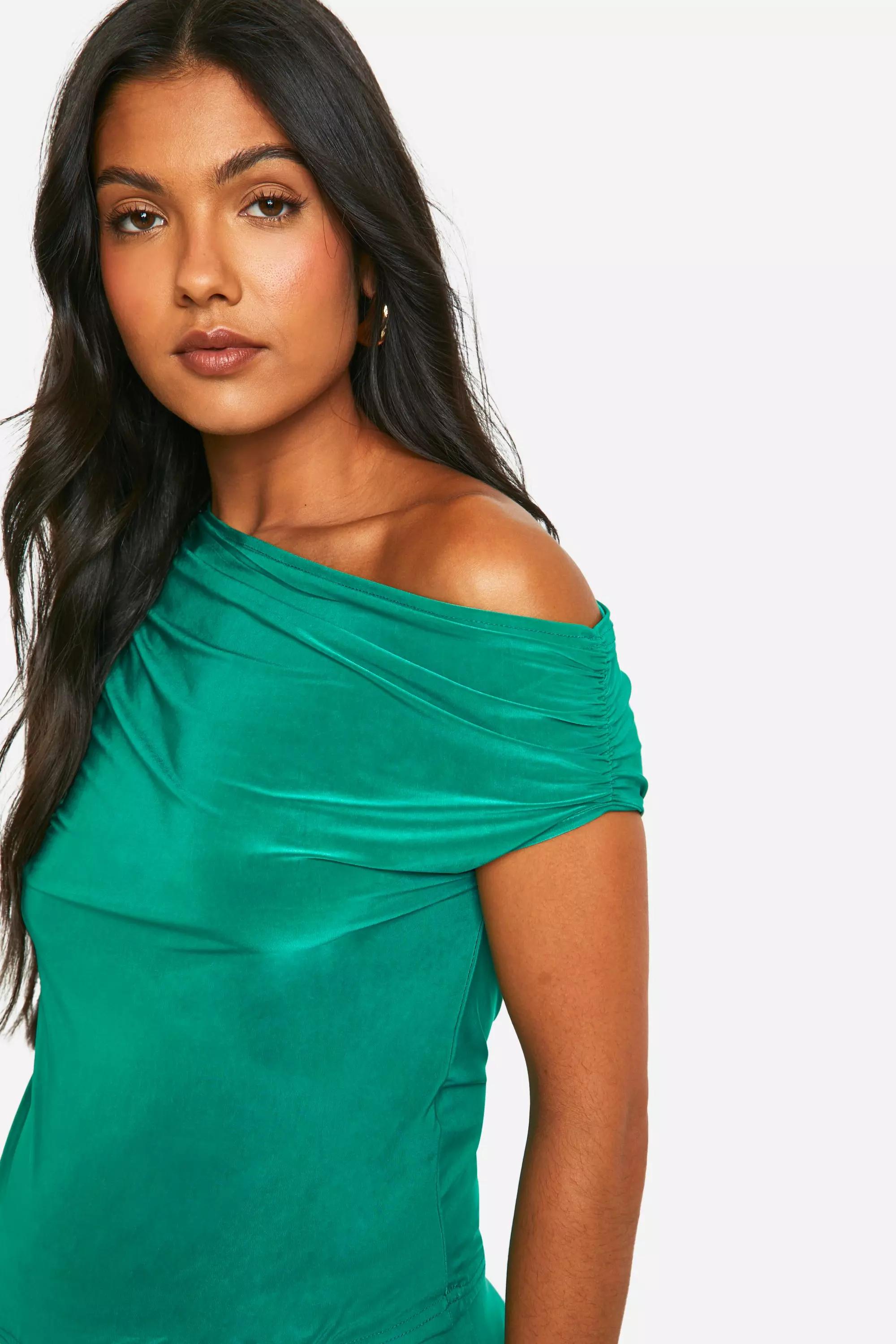 Bright green Maternity Slinky Asymmetric Neck Top صورة بديلة