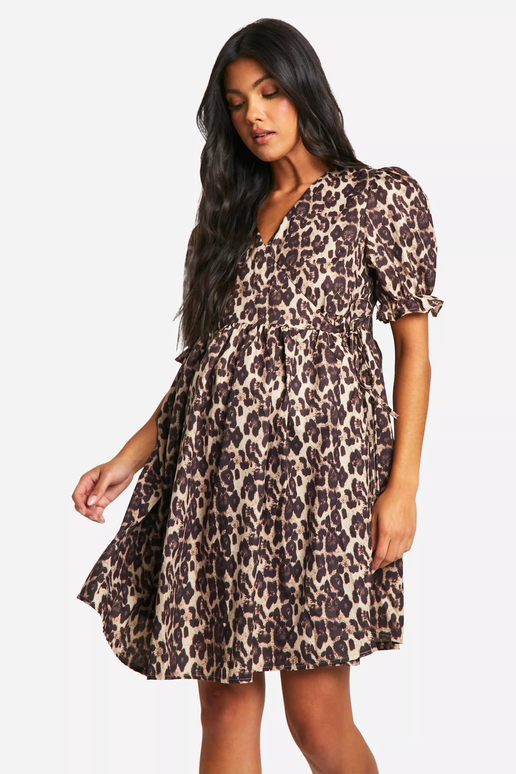 Brown Maternity Leopard Poplin Wrap Over Smock Dress صورة بديلة