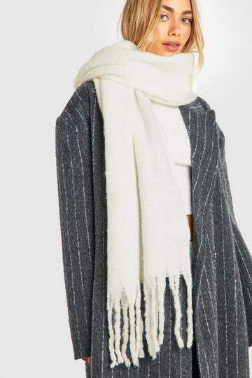 Chunky Oversized Fringe Scarf white