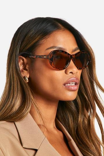 Tortoise Shell Cat Eye Sunglasses brown