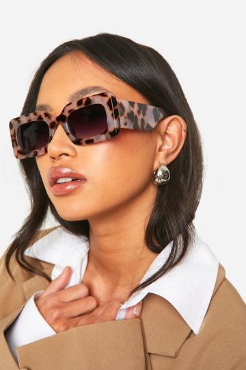 Brown Tortoise Shell Retro Sunglasses