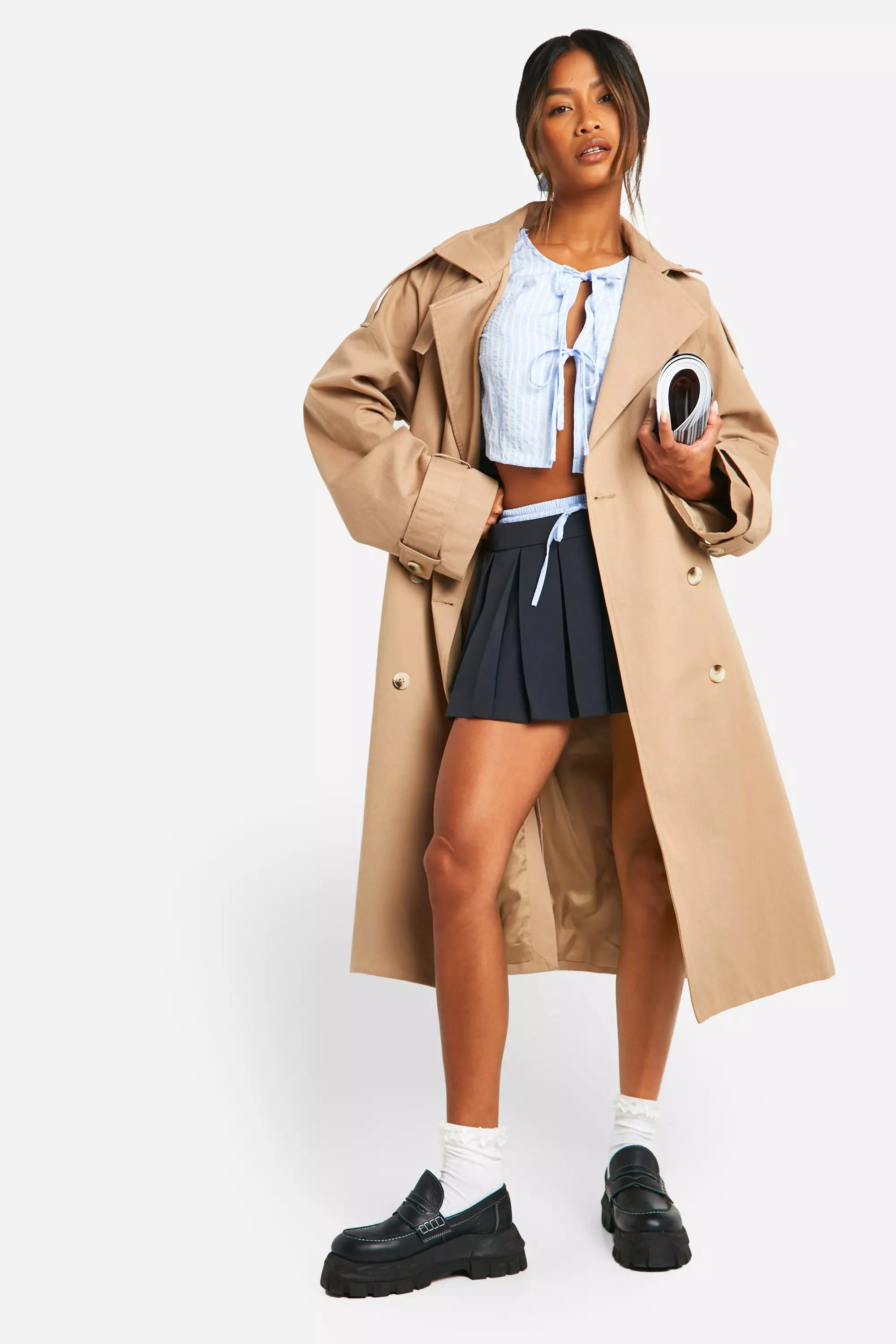 Light blue Textured Strip Cropped Shirt And Matching Hair Scrunchie Set صورة بديلة