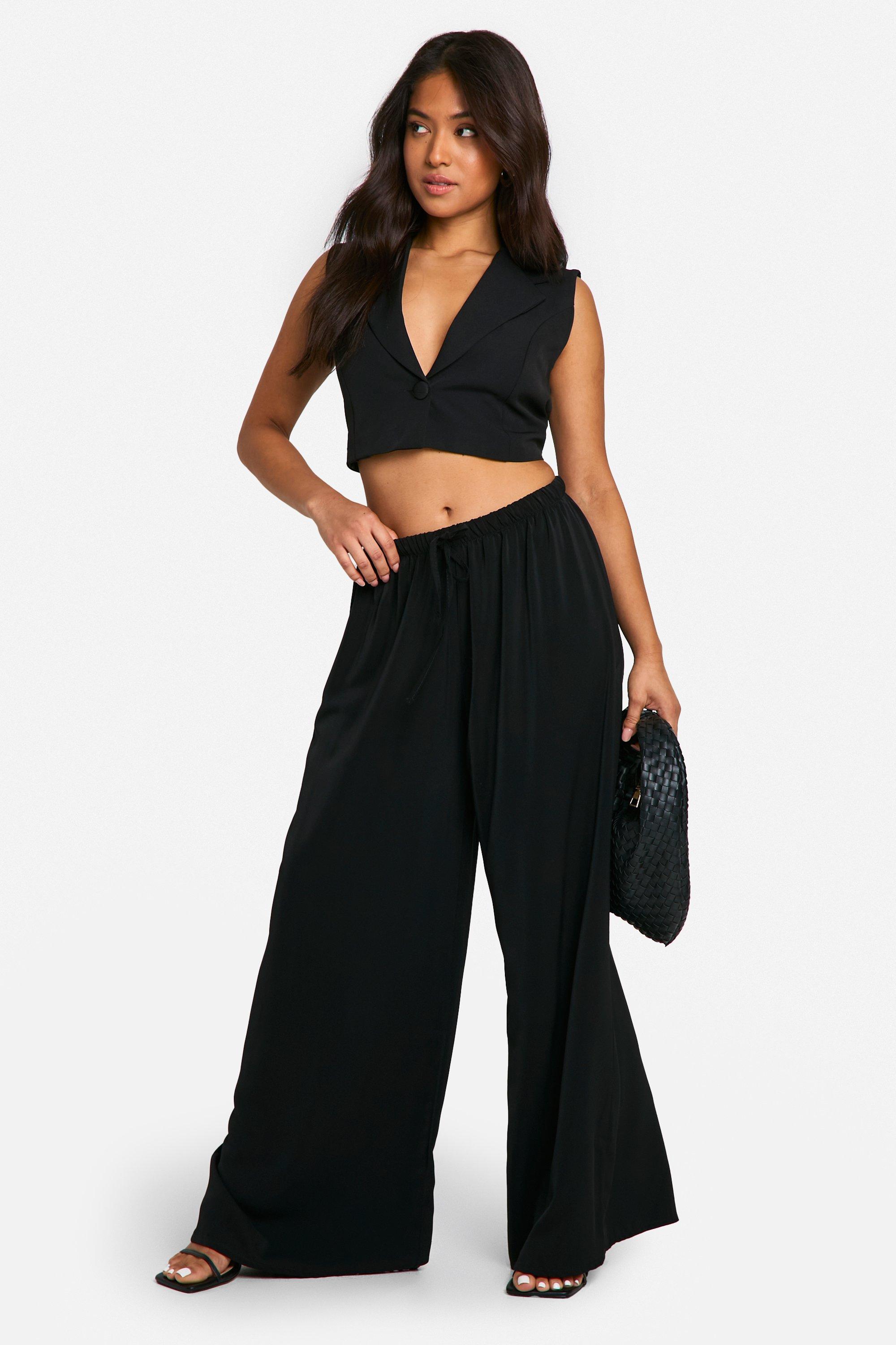 Petite Woven Wide Leg Trousers boohoo NZ