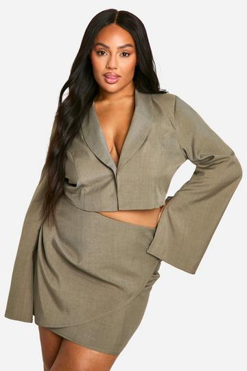 Grey Plus Tailroed Longline Crop Blazer