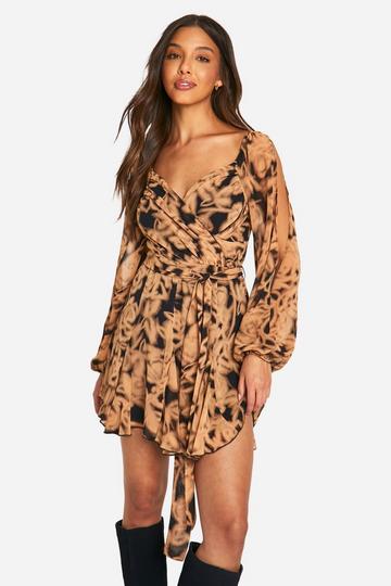 Chiffon Bloemen Wikkel Skater Jurk Met Kanten Rug En Pofmouwen black