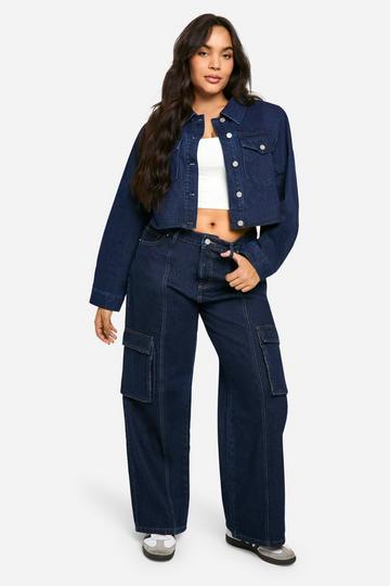 Plus Onbewerkte Indigo Jeans Met Contrasterende Stiksels En Cargo Zakken dark indigo