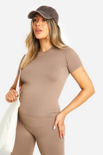 Maternity Soft Touch Basic T-shirt mocha