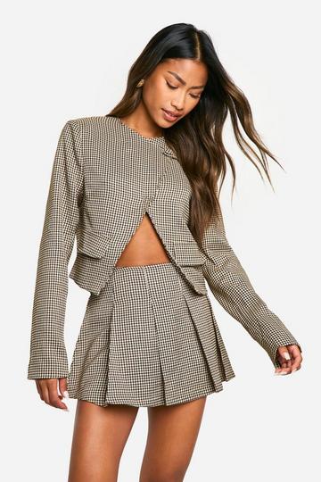 Tonal Mini Dogtooth Pleated Mini Skirt camel