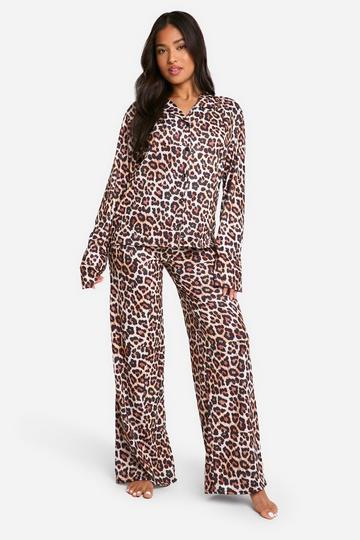 Petite Leopard Print Pyjama Set animal