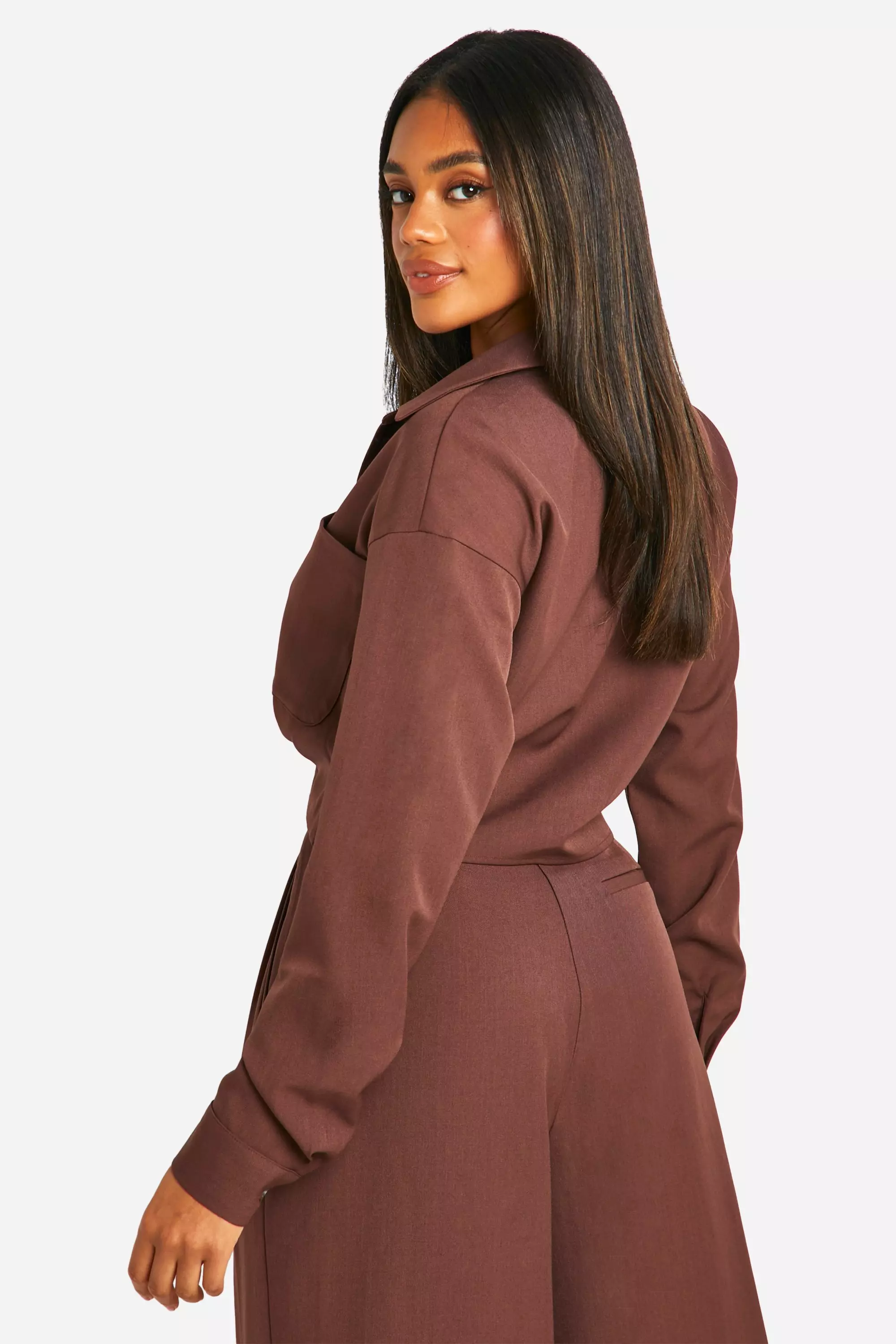 Chocolate Woven Relaxed Fit Twist Front Shirt صورة بديلة